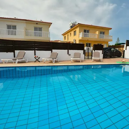 Nissi Crystal Vila Ayia Napa